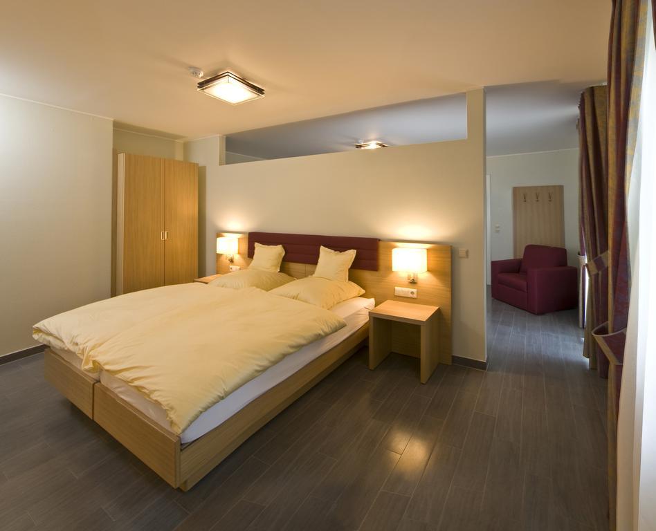 Hotel De La Sure Echternach Buitenkant foto